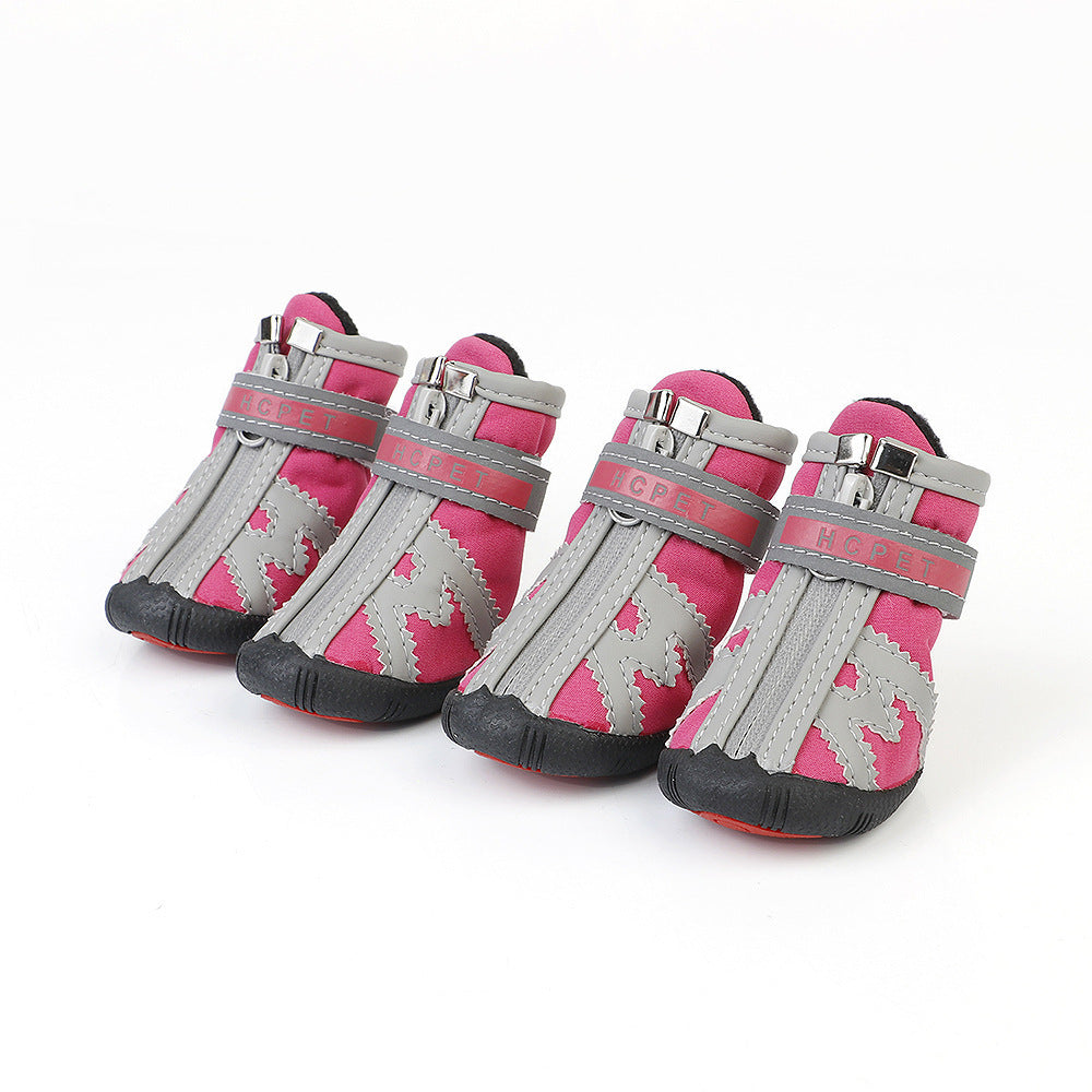 Wear-resistant outdoor dog shoes
Waterproof pet shoes for hiking
Durable dog shoes for mountaineering
Spring and autumn dog shoes for all-weather protection
Outdoor dog footwear for small, medium, and large dogs
Protective waterproof shoes for dogs
Comfortable hiking shoes for dogs
Breathable pet shoes for outdoor activities
Outdoor mountaineering dog shoes
All-weather wear-resistant dog shoes