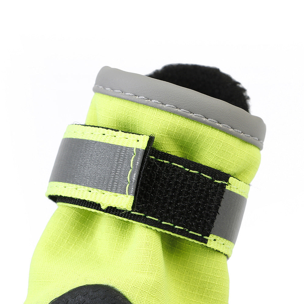 Wear-resistant outdoor dog shoes
Waterproof pet shoes for hiking
Durable dog shoes for mountaineering
Spring and autumn dog shoes for all-weather protection
Outdoor dog footwear for small, medium, and large dogs
Protective waterproof shoes for dogs
Comfortable hiking shoes for dogs
Breathable pet shoes for outdoor activities
Outdoor mountaineering dog shoes
All-weather wear-resistant dog shoes