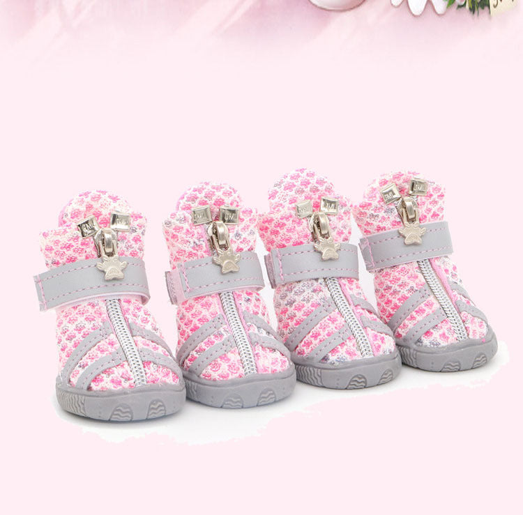 Breathable pet shoes
Sports dog shoes
Non-slip dog shoes
Rubber dog shoes
Soft dog footwear
Comfortable dog shoes for small dogs
Small and medium dog shoes
Colorful dog shoes
Pet shoes with honeycomb mesh